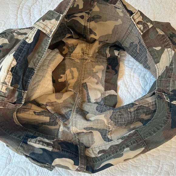 Arizona Jean Company Y2K Mini Shorts. Green Camo. Size: 9. - Picture 6 of 6